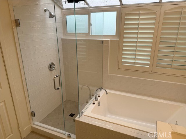 Building Photo - 35 Tanglewood