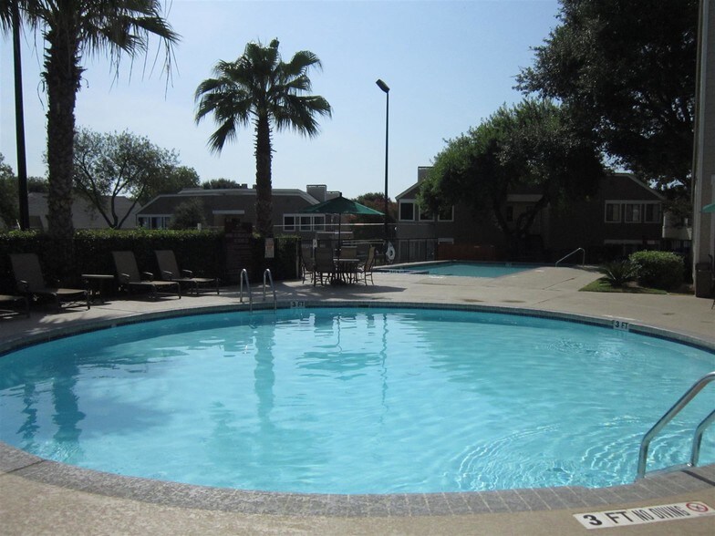 Villas of La Costa Apartments 1016 Camino La Costa Austin TX 78752