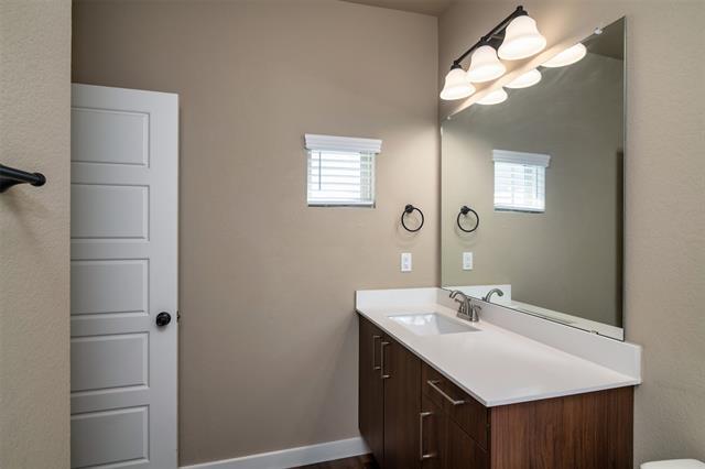 Building Photo - 657 Fallow Dr