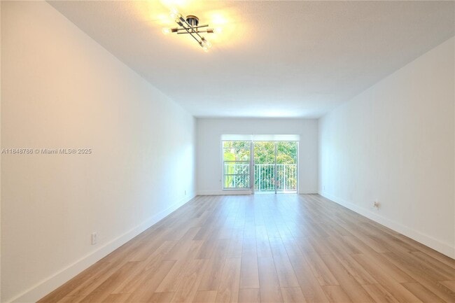 Building Photo - 1220 71st St
