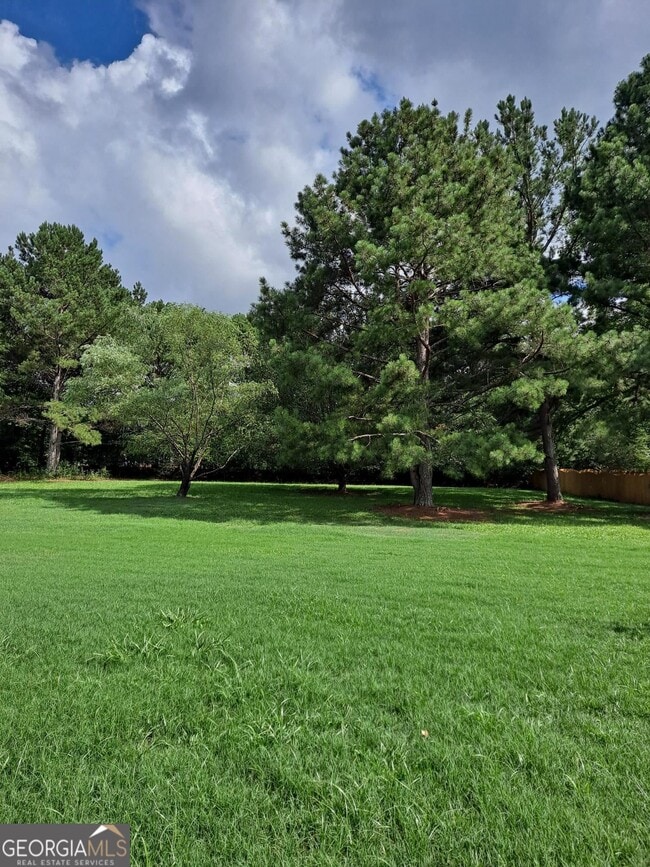 Building Photo - 120 Newfield Dr