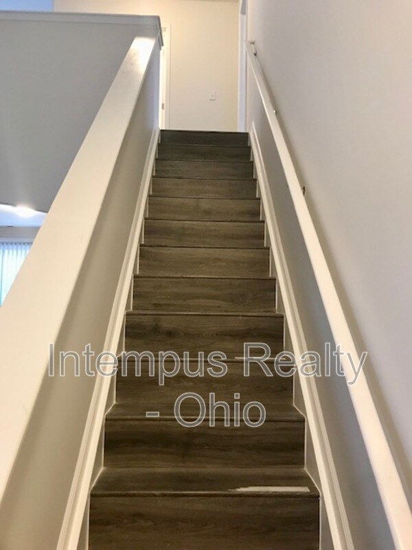 Building Photo - 2844 Hillstone St