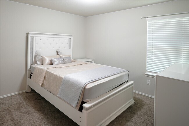 Building Photo - 5630 Havenwood Creek Ct