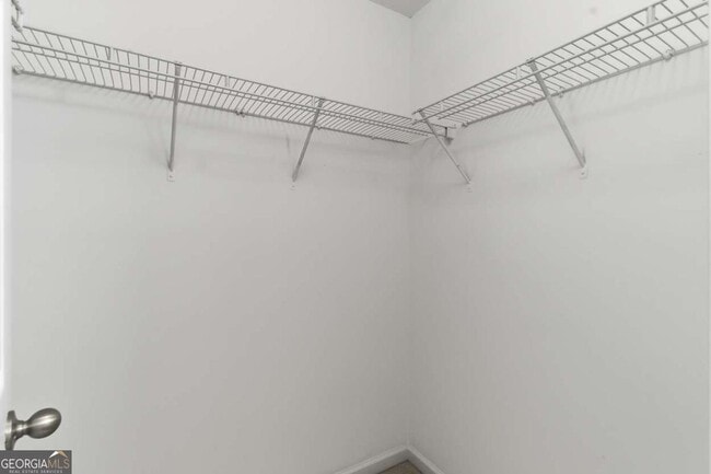 Building Photo - 6710 Stoneleigh Way