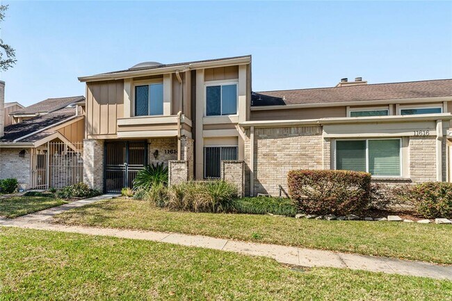 Building Photo - 11614 Village Pl Dr