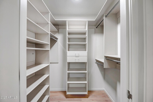 Building Photo - 7141 E Rancho Vista Dr