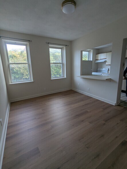 Living Room - 1411 Commonwealth Ave