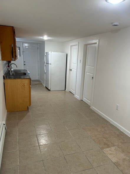 Building Photo - 66 Linden Ave