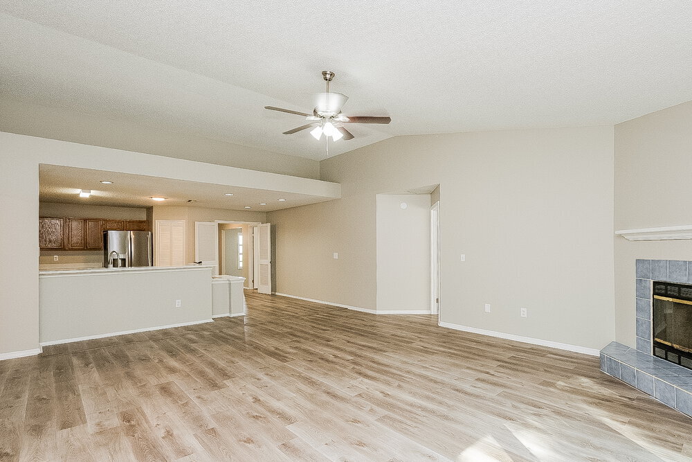 Building Photo - 9519 Pebble Glen Ave