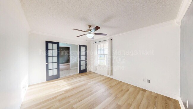 Building Photo - 12947 Tree Wy Ct N