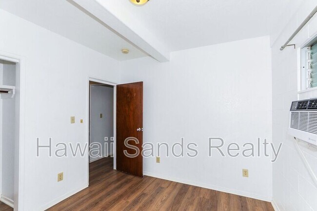 Building Photo - 3331 Hayden St