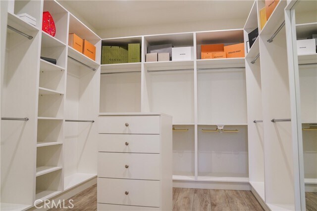 Building Photo - 111 Great Oak