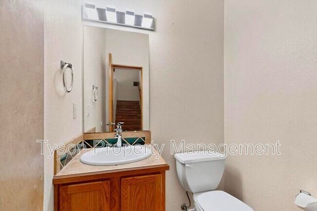 Building Photo - 10909 Pasquale Dr NW