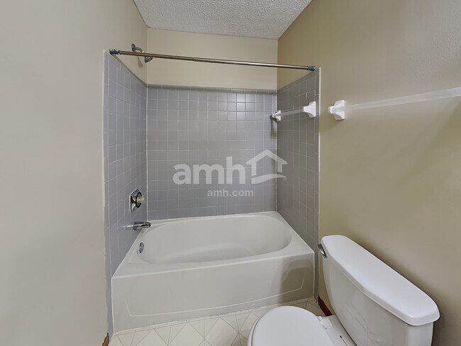 Building Photo - 1333 Sandrell Drive