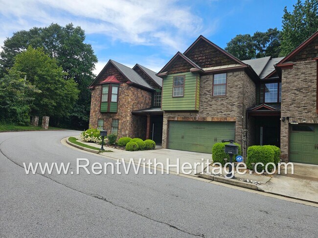 Building Photo - Gorgeous 3Bd / 2Ba Immaculate Townhome / U...