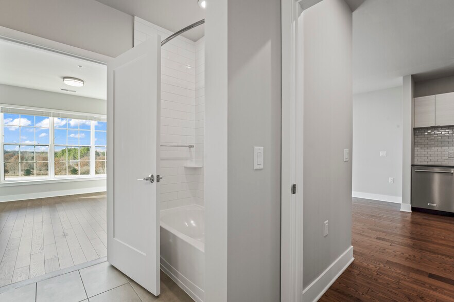 Building Photo - 506 Diamondback Dr