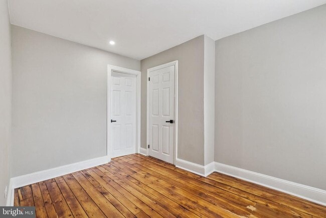 Building Photo - 161 Mifflin St