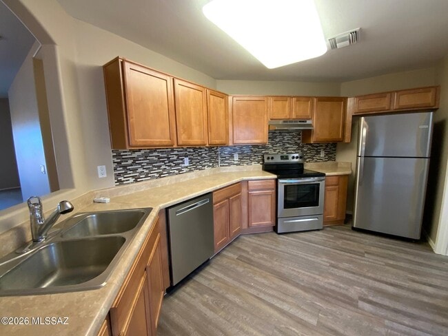 Building Photo - 4087 E Lushfield Dr