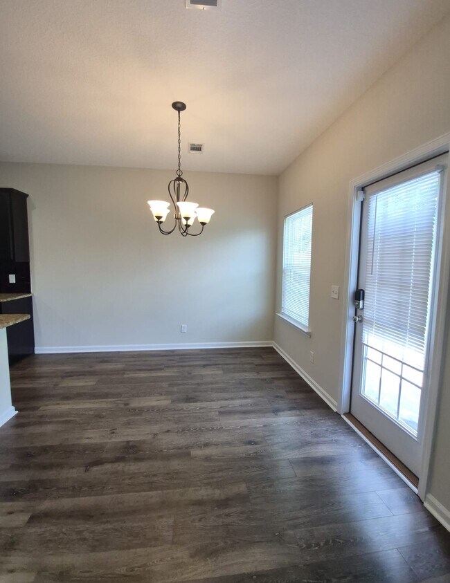 Building Photo - 33 Trask Cir
