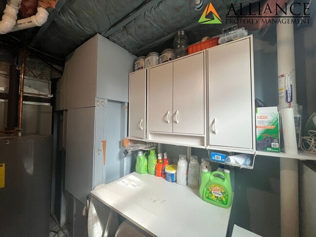 Building Photo - Beautiful Home with Easy Access to Ft. Riley!