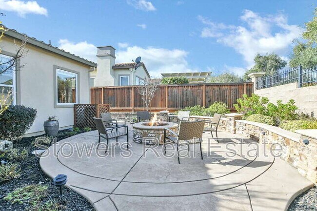 Building Photo - 1587 California Trail