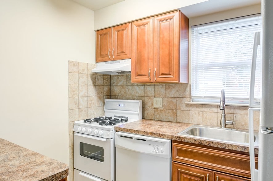 Wingate Apartments, LLC 315 Wert Ave Hamilton NJ 08610 Apartment Finder