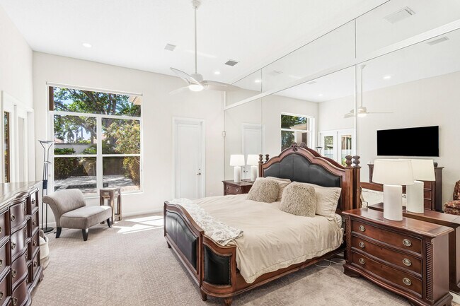 Building Photo - 6213 NW 21st Ct