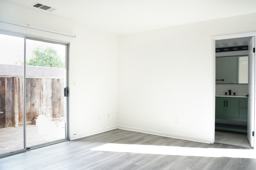 Master Bed Patio Door - 3641 Clayton Rd