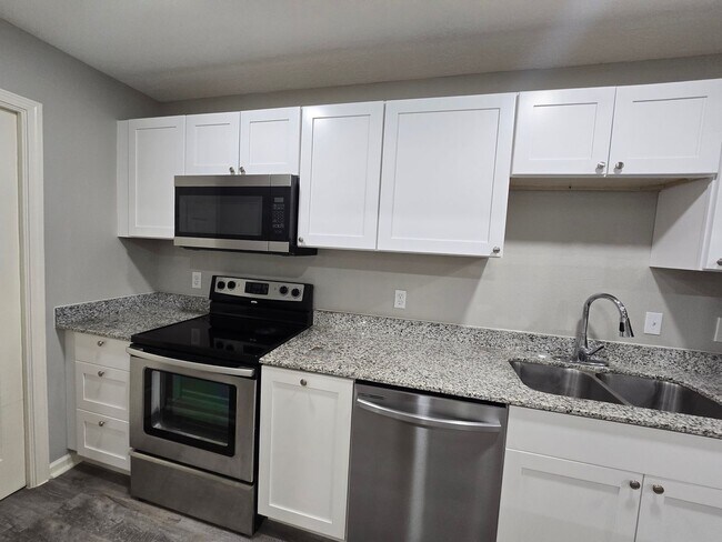 Building Photo - 205 Winter Park