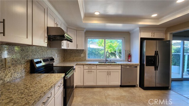 Building Photo - 14861 Sumac Ave