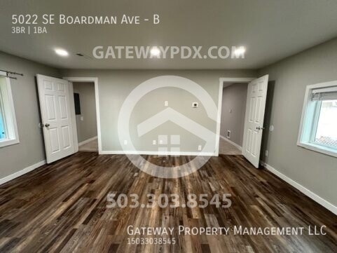 Building Photo - 5022 SE Boardman Ave