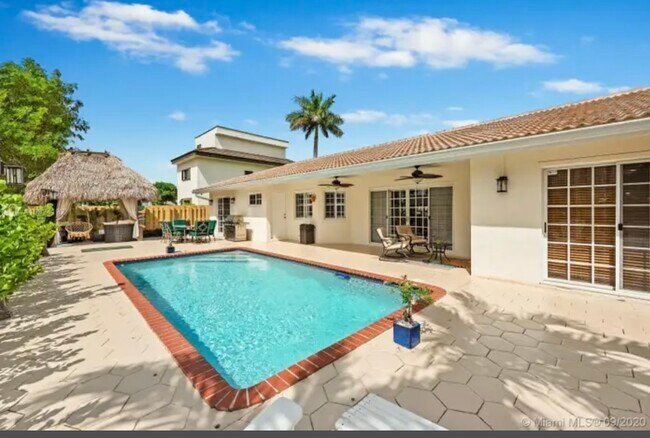 Building Photo - 15770 SW 141st Ct