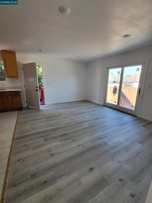 Building Photo - 2811 Tulare Ave