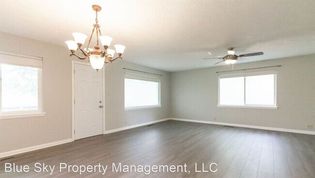 Building Photo - 4 br, 3 bath House - 912 N. Warwick Rd.