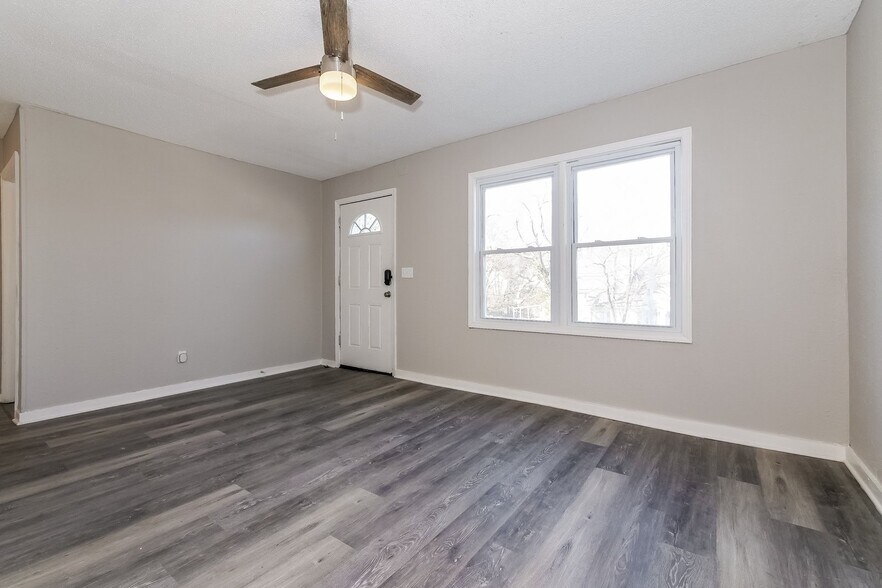 Building Photo - 7901 Brooklyn Ave