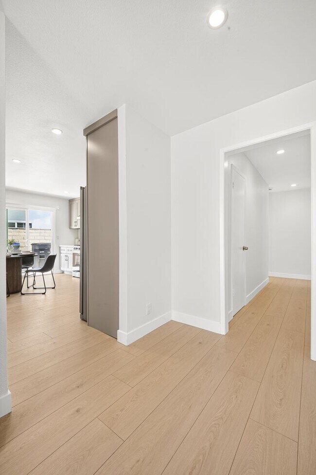 Building Photo - 4141 E Addington Cir