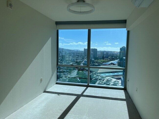 Building Photo - Kapiolani Residence Condo - 2 bedrooms, 2 ...