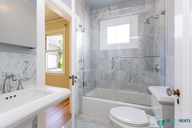 Building Photo - Pacific Heights: Remodeled Single Family H...