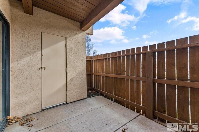 Building Photo - 2700 Plumas St
