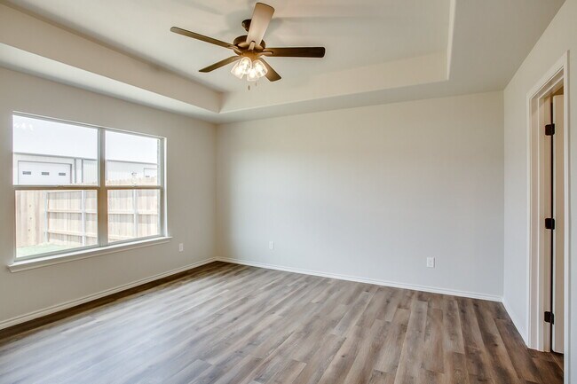 Building Photo - Wonderful Townhome in Cooper District!!