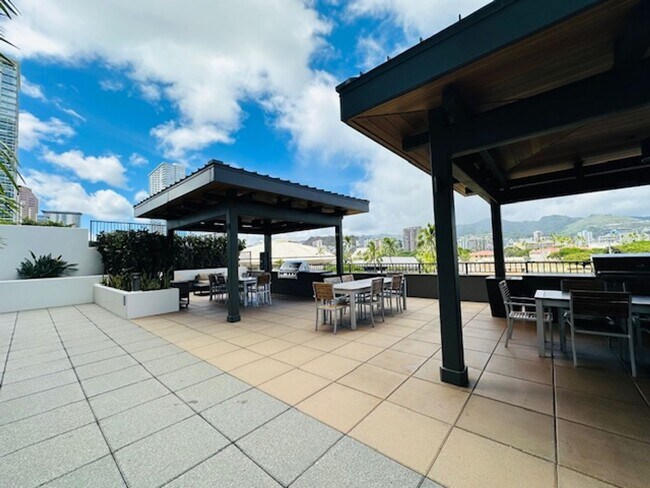 Building Photo - 1 Bedroom, 1 Bathroom, 1 Parking with Den ...