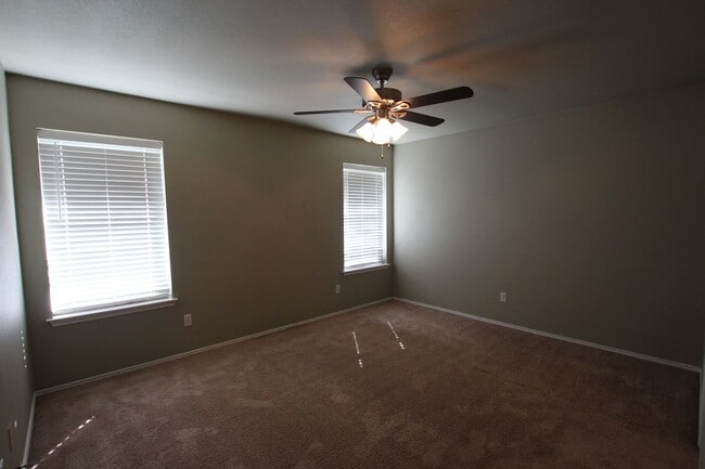 Building Photo - Coming Soon: Stunning 3 Bedroom Home in Bu...