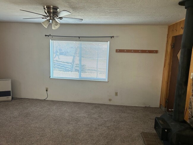 Building Photo - 1 bed/1 bath in Adin CA