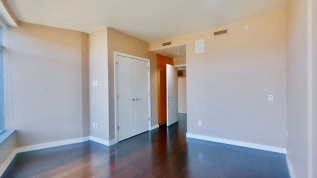 Building Photo - The "Ultimate Value" 13th Floor Luxury at The John Ross: Panoramic Views, 2 Parking Spots & Utili...