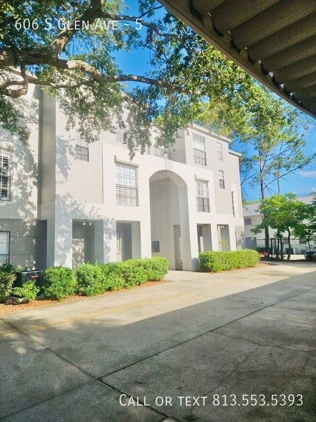 Building Photo - 606 S Glen Ave
