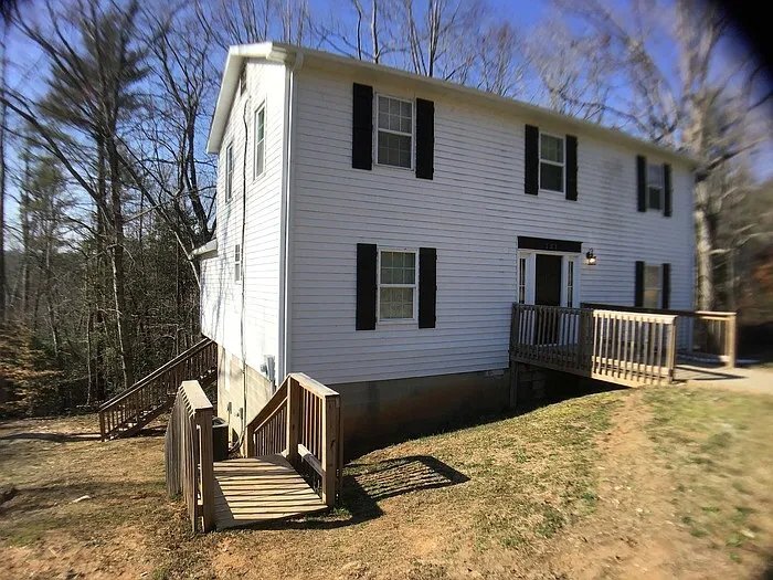 Building Photo - 121 Victory Hill