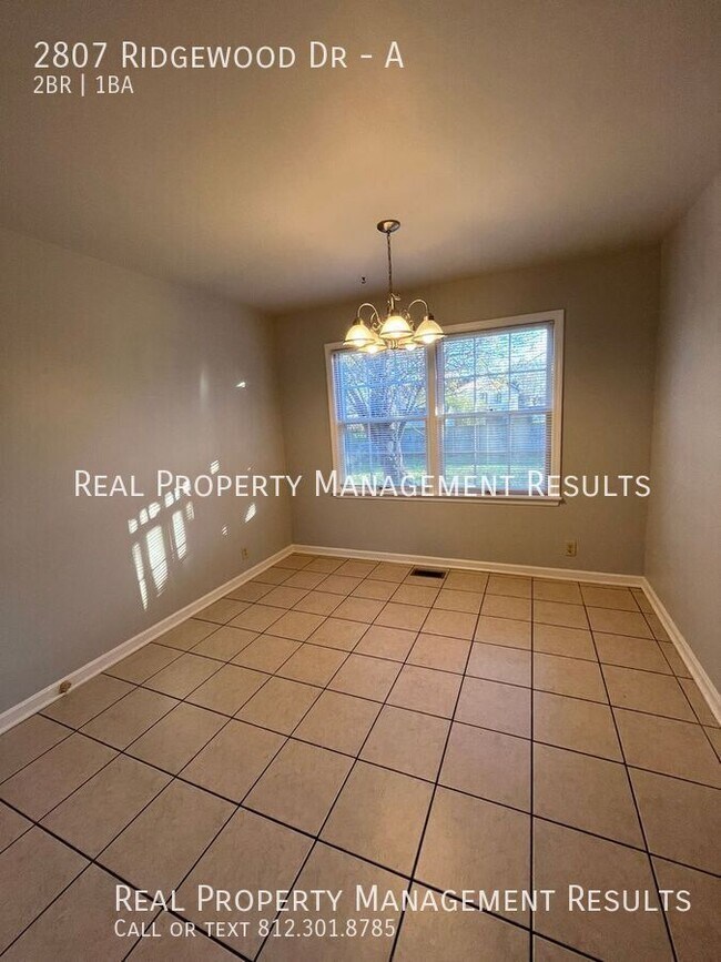 Building Photo - 2807 Ridgewood Dr