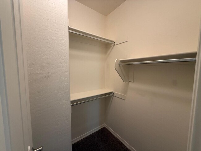 Building Photo - 287 E Kaibab Dr