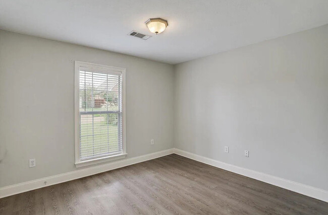 Building Photo - 428 Wildberry Cir