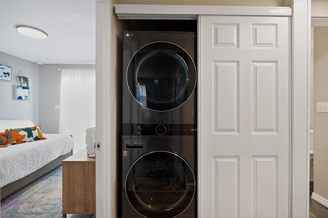 Building Photo - 63 Lake Hunter Dr